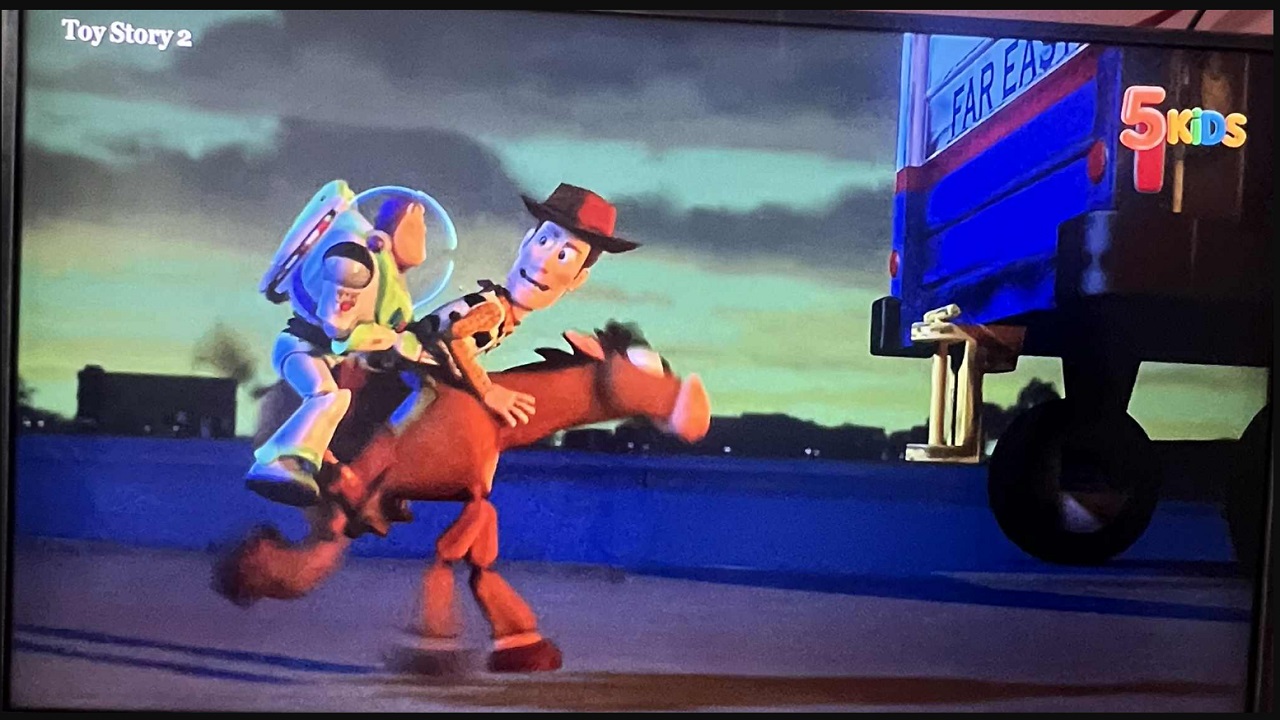 استقبل تردد قناة 5 Kids الجديد 2025 على نايل سات لمتابعة أفلام ومسلسلات الكرتون للأطفال بدون إعلانات وبجودة عالية