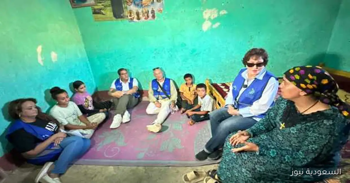 لبلبة ترافق «راعي مصر» في جولة إنسانية لدعم الأسر المحتاجة بالمنيا