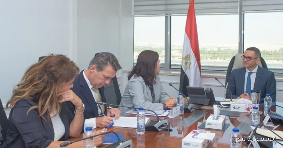 وزير الاستثمار يناقش مع البنك الدولي طرق تعزيز التجارة الخارجية