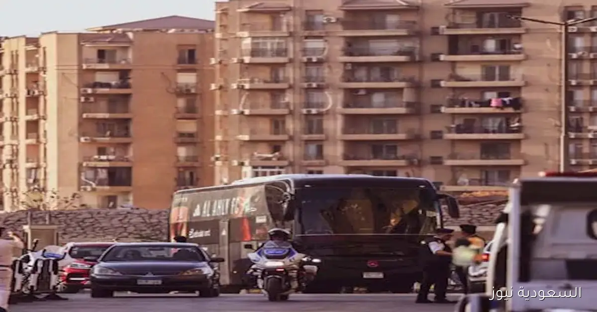 وصول لاعبي الأهلي إلى ملعب المقاولون العرب لمواجهة إنبي في الدوري: 14 صورة توثق اللحظات المثيرة