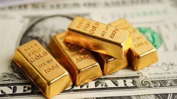 آي صاغة: تراجع ملحوظ في أسعار الذهب والفضة بعد تسعة أسابيع من الارتفاع القياسي