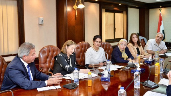 اجتماع اللجنة الإعلامية للخدمة العامة الأول