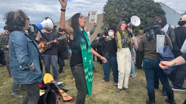 احتجاج كنسي في شيكاغو ضد سياسات ترامب من قبل المهاجرين