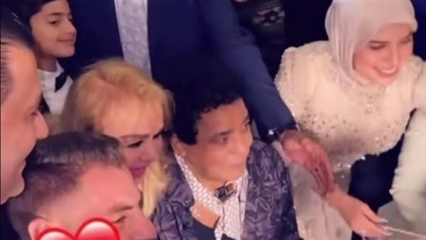 احتفالية زفاف ابنة الإعلامية عزة مصطفى بحضور الكينج محمد منير