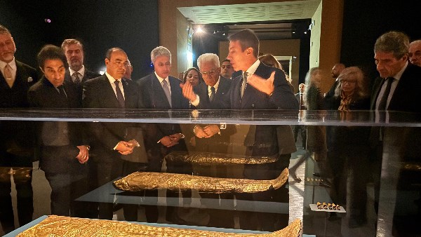 افتتاح معرض “كنوز الفراعنة” في روما بحضور رئيس إيطاليا