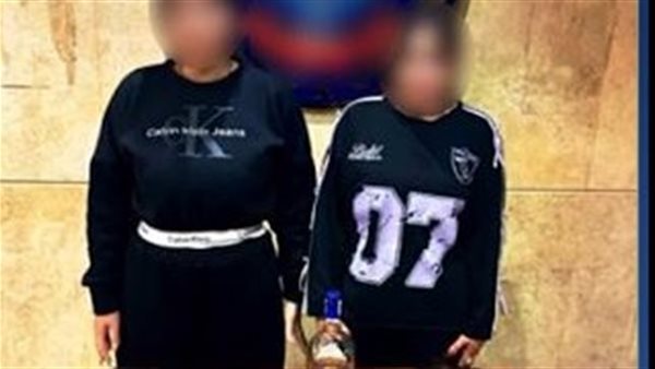 التحقيق مع التيك توكر ملك ومنار بتهمة نشر محتوى خادش للحياء