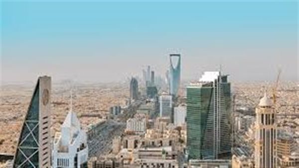 السعودية تشهد سحب رعدية ممطرة وضباب في المرتفعات الجنوبية الغربية