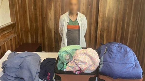 القبض على سائق بشركة نقل ذكي لاستيلائه على حقيبة سيدة أجنبية في مدينة نصر