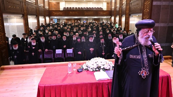 الكاهن بين الذات والاتضاع – رسالة البابا تواضروس لكهنة المعادي وحلوان ومصر القديمة