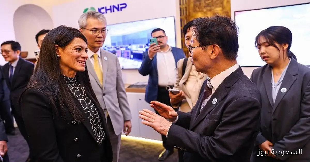 المشاط تلتقي المبعوث الرئاسي الكوري في احتفالات اليوم الوطني لكوريا