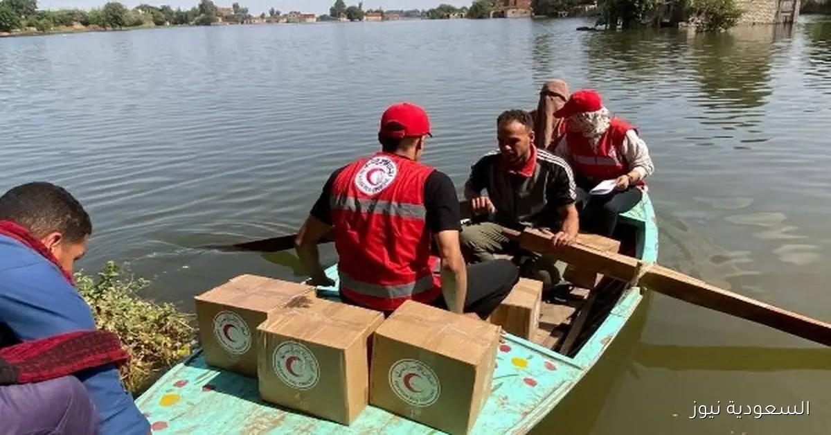 الهلال الأحمر يطلق قافلة إغاثية عاجلة لمتضرري ارتفاع منسوب النيل في المنوفية