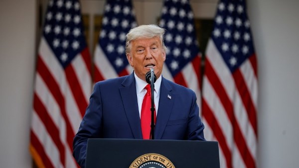 ترامب يطلب 230 مليون دولار تعويض من وزارة العدل عن تحقيقات فيدرالية سابقة وفقاً لـ”نيويورك تايمز”