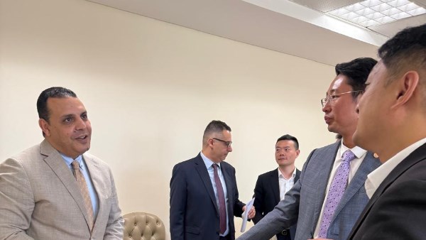 توقيع اتفاقيات استثمارية جديدة في مدينة سخنة 360