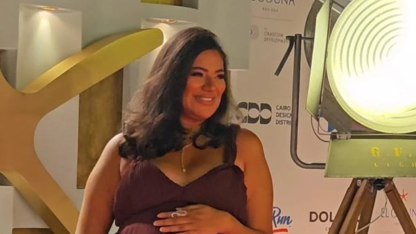 ثراء جبيل تتألق كأول فنانة حامل على السجادة الحمراء وتتصدر ترند جوجل