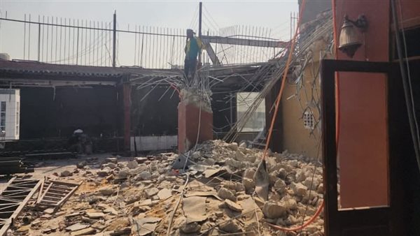 جهاز مدينة القاهرة الجديدة يوقف أعمال المخالفات بمول في مركز المدينة ويزيل التعديات بمول آخر بالتجمع الخامس