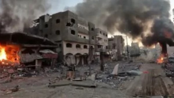 جيش الاحتلال يقصف جباليا ويتهم حماس بخرق وقف إطلاق النار في المنطقة الحدودية