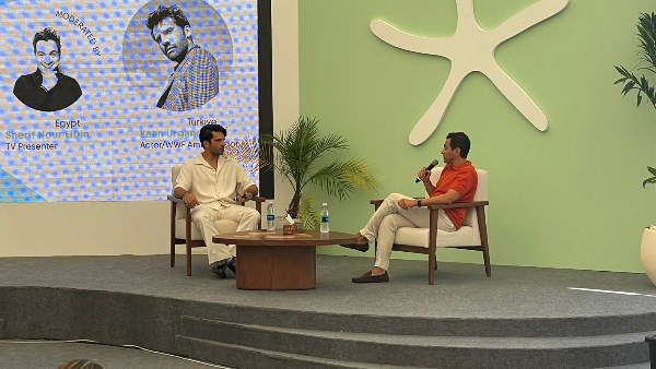 حقيقة اعتزال قان أورغانجي أوغلو وشعبيته في العالم العربي