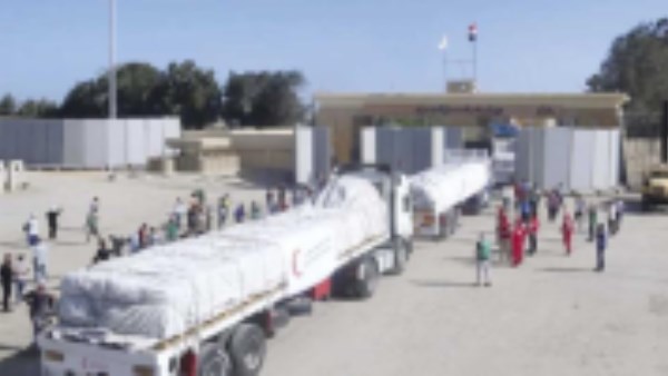 دخول 986 شاحنة مساعدات إلى قطاع غزة منذ وقف إطلاق النار