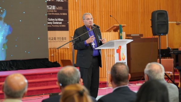 رئيس الطائفة الإنجيلية يشارك في مؤتمر الكنائس العربية بأمريكا