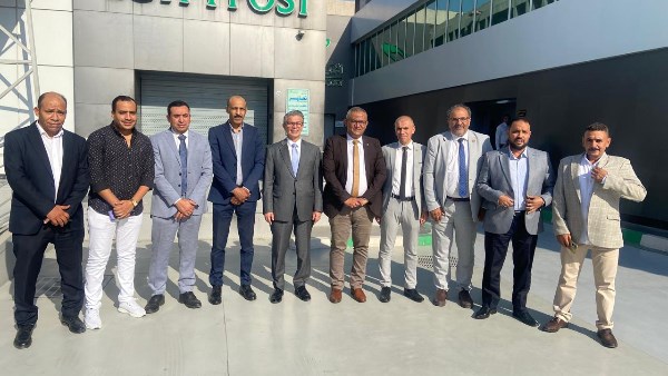 رئيس مصلحة الجمارك يقوم بجولة في قرية البضائع بمطار القاهرة الدولي