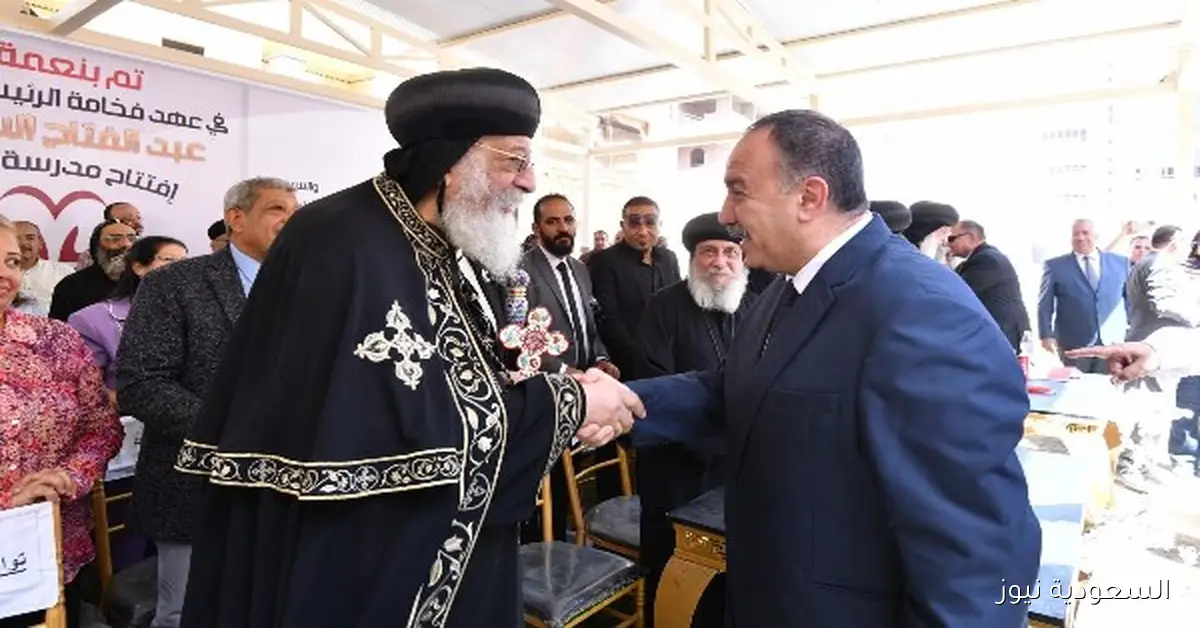 زيارة كنيستين وافتتاح مدرسة جديدة ووضع حجر الأساس لمستشفى خلال جولة قداسة البابا في “المعلمين” بأسيوط