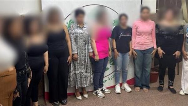ضبط 10 سيدات بتهمة ممارسة الأعمال المنافية للآداب مقابل أجر في القاهرة