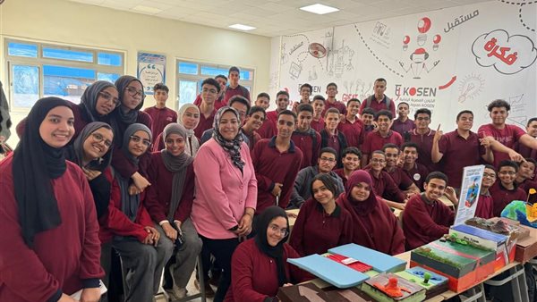 طلاب المعهد الكوزن المصري الياباني يبتكرون مجسمات جيولوجية مدهشة في تطبيق العلوم الأساسية