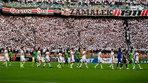 عضو مجلس الزمالك ينتقد جماهير القلعة البيضاء: اعتادوا على الحبس والشتائم ورفع الجزمة