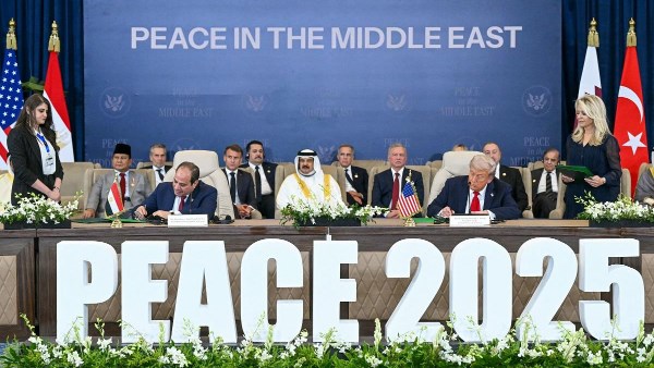 فاتك خلال المساء: توقيع اتفاق غزة واستعادة المؤشرات الأمريكية لبعض خسائرها