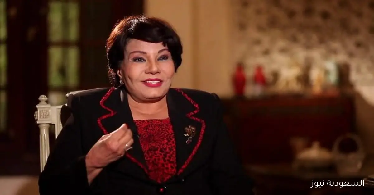 فردوس عبد الحميد تقدم أغنية “بتغني لمين يا حمام” خلال تكريمها في الإسكندرية السينمائي