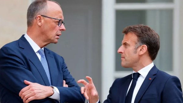 فرنسا وإسبانيا تؤكدان تأييدهما لخطة الاتحاد الأوروبي لإنهاء استخدام محركات الوقود