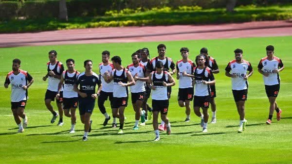 فيريرا يزيد من الحمل البدني للاعبي الزمالك قبل مواجهة ديكيداها