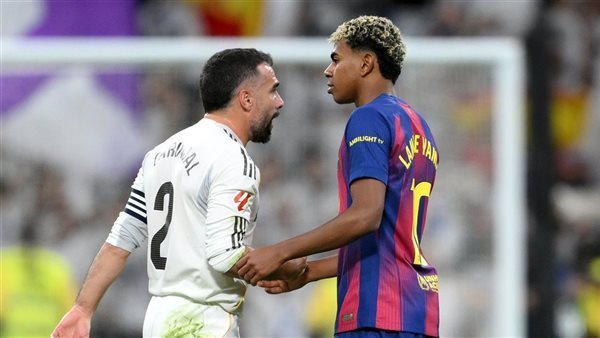 كارفاخال يعود لمتابعة ثنائي برشلونة بعد أحداث الكلاسيكو