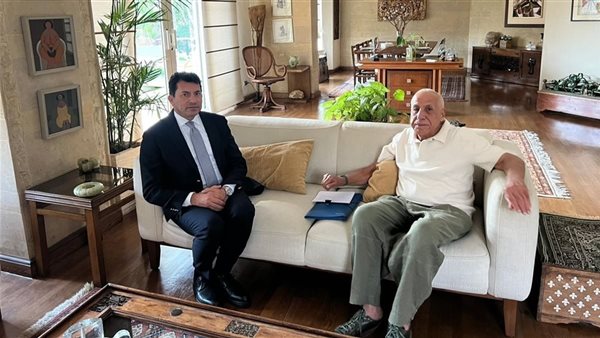 كواليس جلسة لبيب وأشرف صبحي وموقف أرض أكتوبر كما كشف متحدث الشباب والرياضة