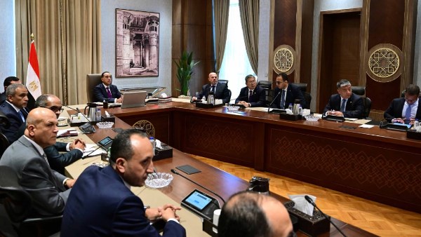 مدبولي يناقش مع نائب رئيس مجموعة سيتك الصينية إنشاء وتمويل مصنع لمكونات محطات تحلية المياه