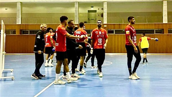 منتخب كرة اليد الأول يستعد لمواجهتي البرتغال بتدريباته في مدينة مومنتا