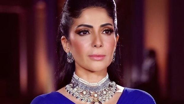 منى زكي تزين غلاف مجلة حورس بمناسبة افتتاح المتحف المصري الكبير