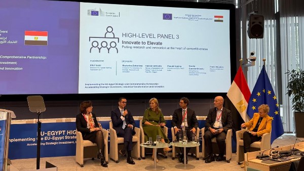 وزير الاستثمار يؤكد أهمية تصدير الخدمات وتطوير الكوادر البشرية وتعزيز ريادة الأعمال