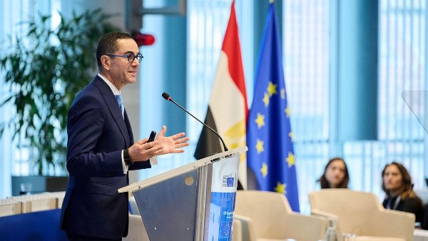 وزير الاستثمار يؤكد: مصر تشهد طفرة غير مسبوقة في تطوير البنية التحتية