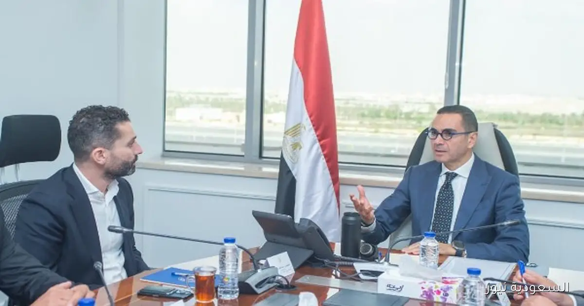 وزير الاستثمار يستعرض سبل تعزيز الشراكات في التعليم والتنمية المستدامة