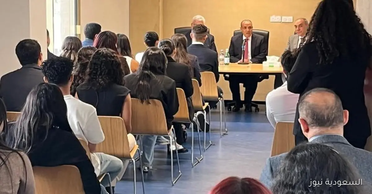 وزيرا الخارجية والتعليم العالي يلتقيان الطلاب المصريين في فرنسا: أنتم سفراء الوطن والمستقبل المشرق