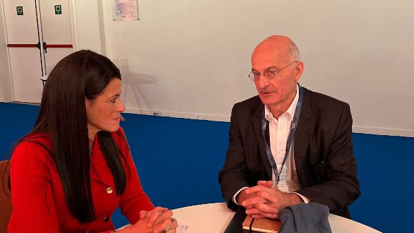 وزيرة التخطيط تؤكد أهمية تهيئة بيئة استثمارية جاذبة وتسهيل الإجراءات للمستثمرين