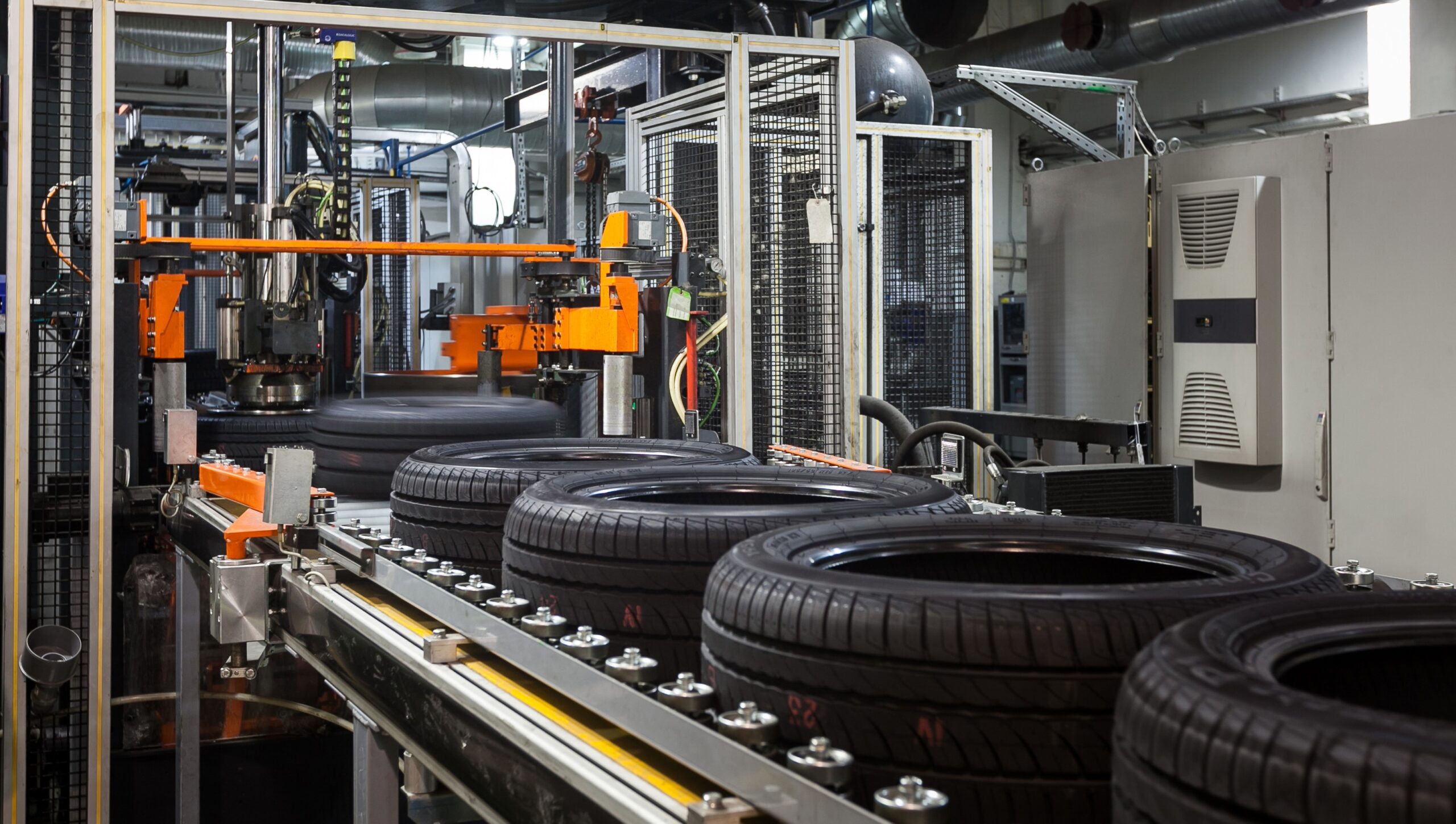 بروميتيون الصينية تستثمر 400 مليون دولار في مصر لإنتاج 1.5 مليون إطار سيارات