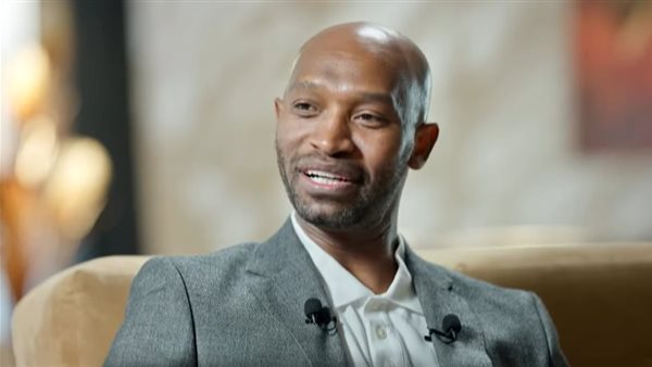 شيكابالا يروي تفاصيل من حياته لأول مرة: فقدنا منزلنا في عملية نصب ومحافظ أسوان تكفل بشقة لنا