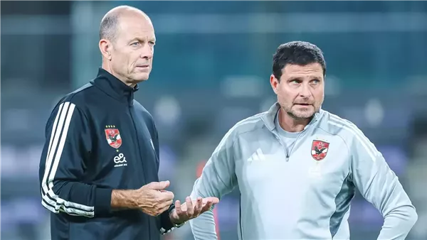 ييس توروب يقدم محاضرة أخيرة للاعبين قبل مواجهة الأهلي وسيراميكا في كأس السوبر