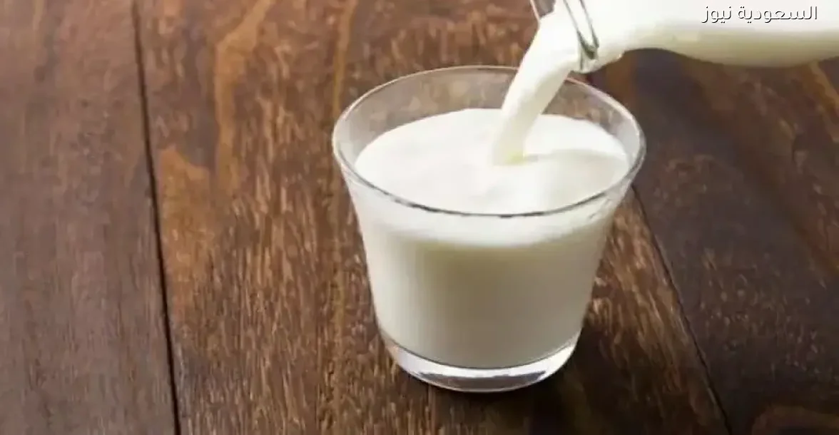 تفسير حلم سقوط الحليب للنساء: هل هو خير أم خسارة؟