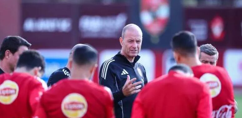 توروب يكشف تفاصيل صفقات الأهلي وذكريات لا تُنسى أمام الزمالك