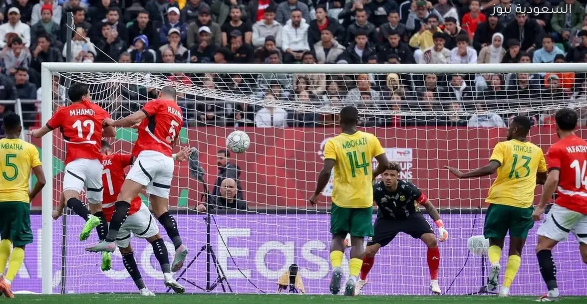 لاعب جنوب إفريقيا الذي هزم مصر وأوقف محمد صلاح في مباراة مثيرة