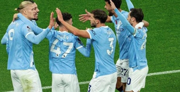 مانشستر سيتي وكريستال بالاس يتنافسان في الدوري الإنجليزي