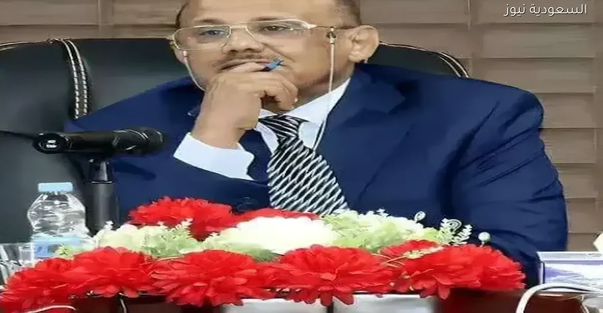 محافظ البنك المركزي في عدن يوجه بإزالة علم الانفصال وسط ضغوط لتغيير صورة العليمي